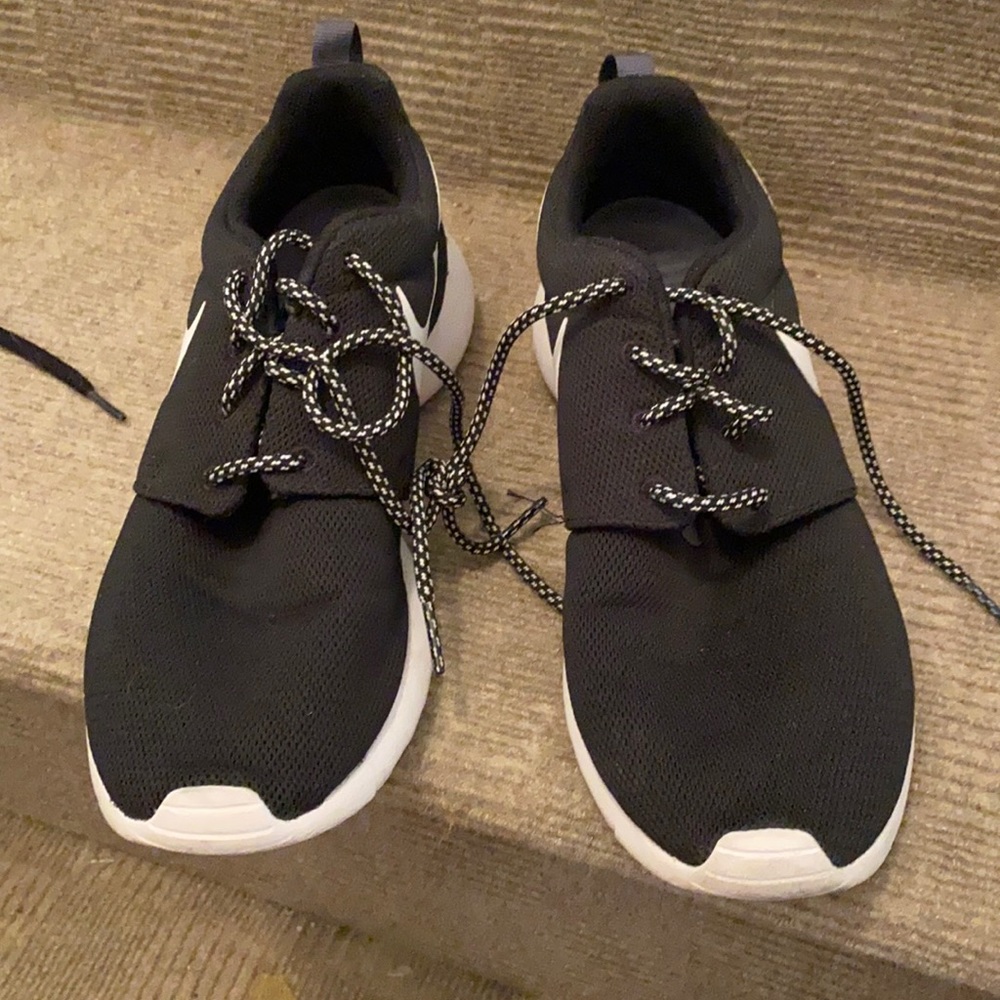Nike roshes